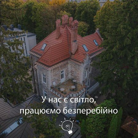 Lion'S Castle Hotel 리비프 외부 사진