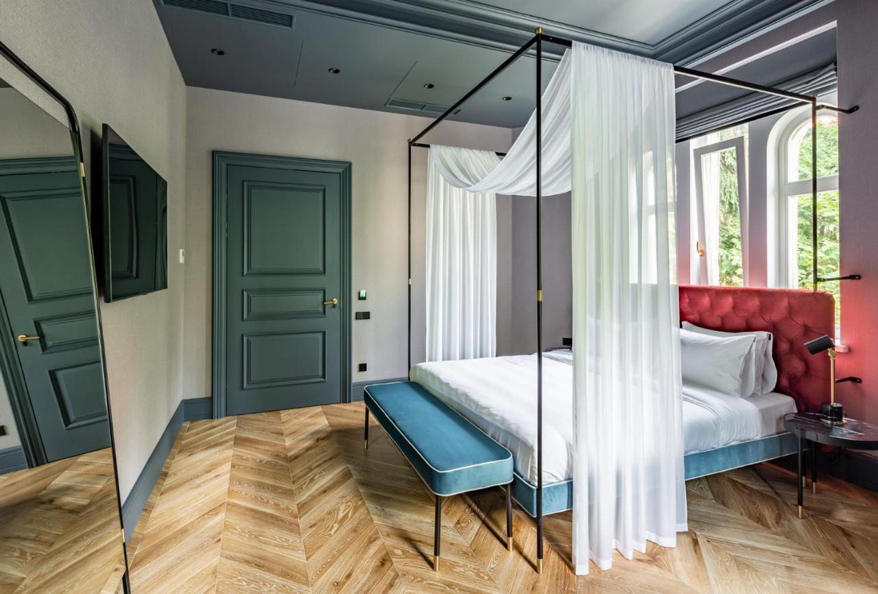 Lion'S Castle Hotel 리비프 외부 사진